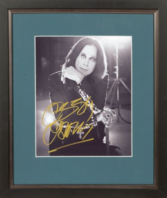 Фотография с автографом легенды рок-музыки Оззи Осборна (Ozzy Osbourne).